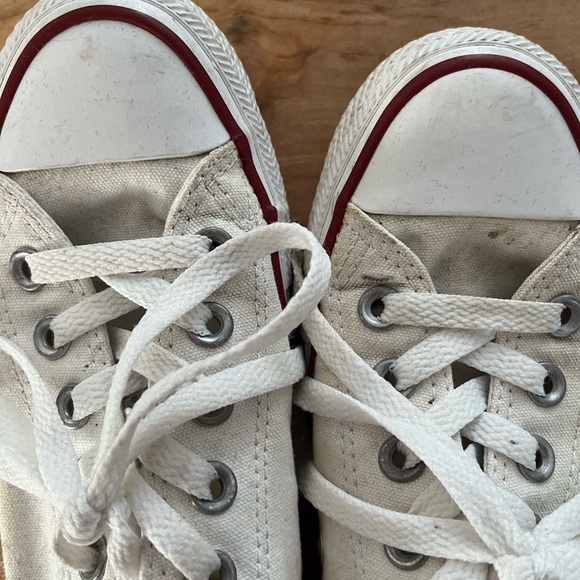 White Converse All Stars. Size 7 - Picture 2 of 3